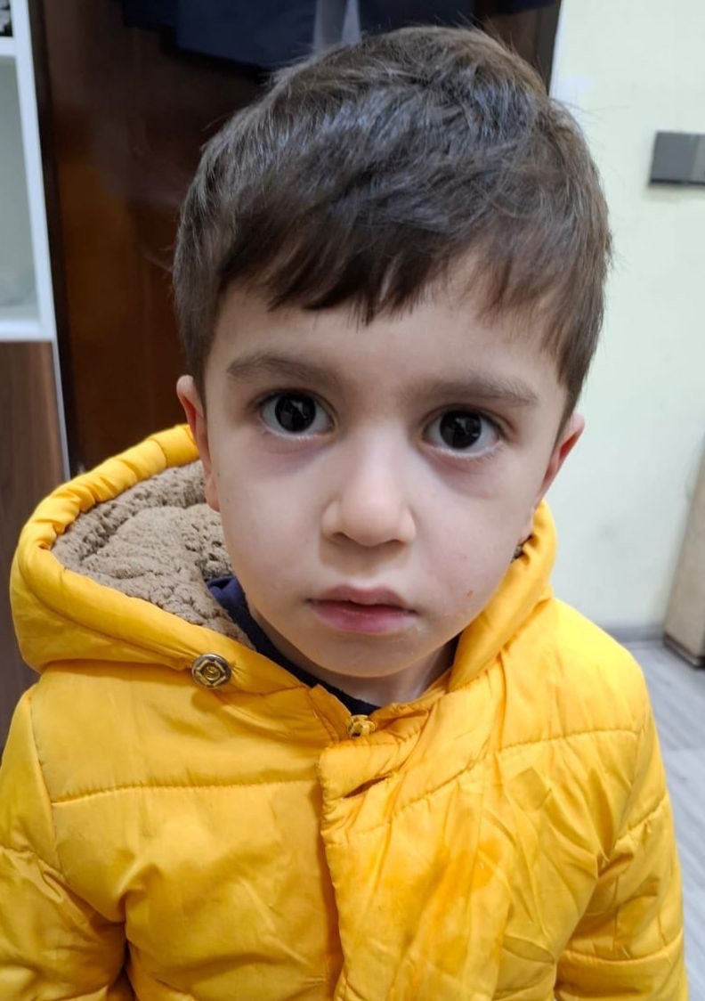 Polis bu uşağın valideynlərini AXTARIR - FOTO - foto 1