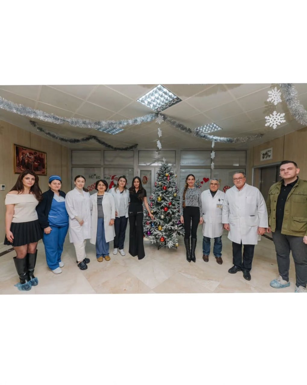 Leyla Əliyeva və Arzu Əliyeva Milli Onkologiya Mərkəzini ziyarət etdilər - FOTO - foto 16