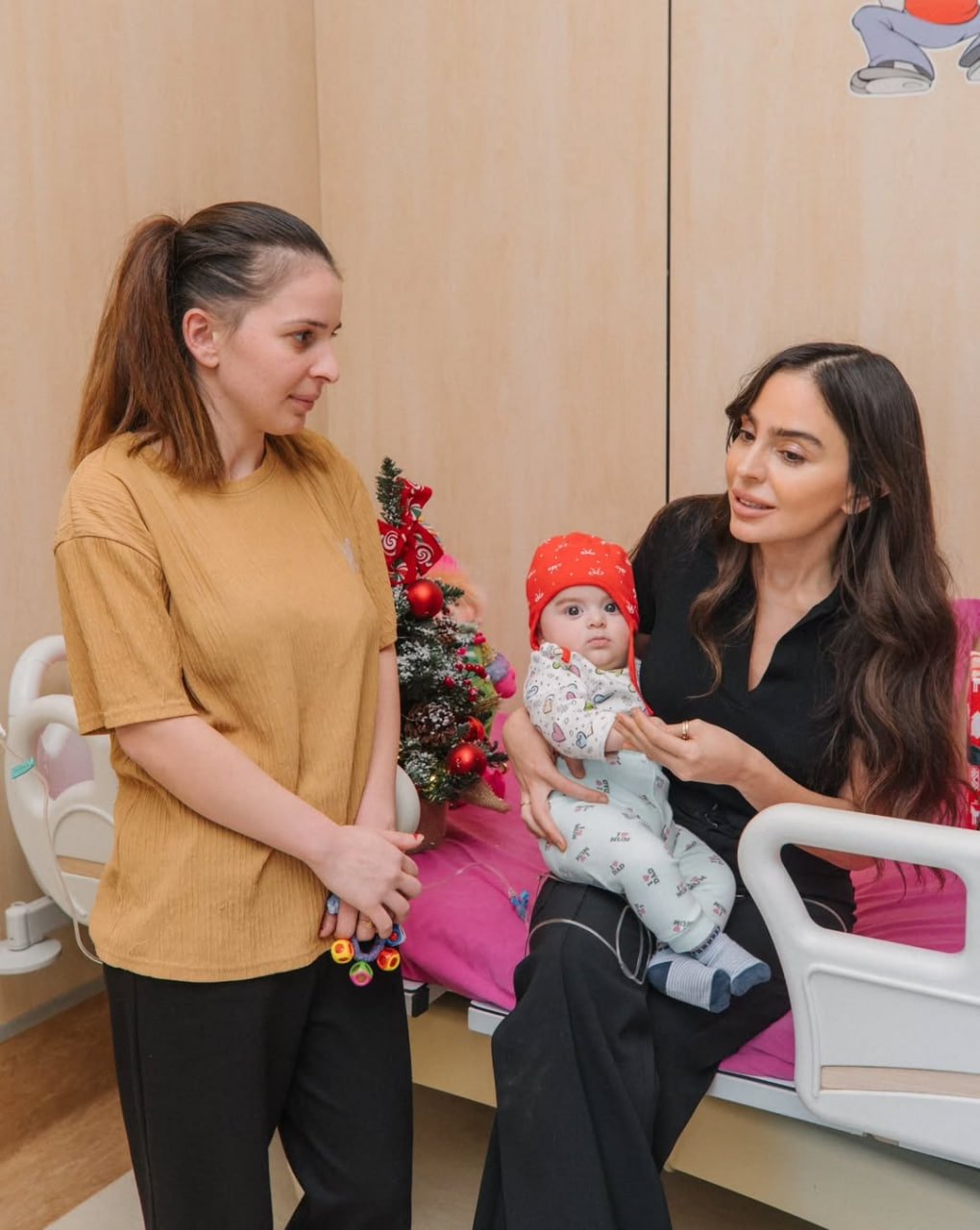 Leyla Əliyeva və Arzu Əliyeva Milli Onkologiya Mərkəzini ziyarət etdilər - FOTO - foto 6