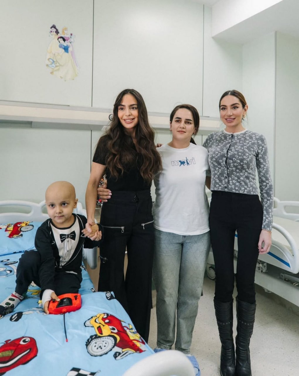 Leyla Əliyeva və Arzu Əliyeva Milli Onkologiya Mərkəzini ziyarət etdilər - FOTO - foto 2