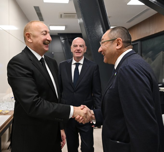 Prezident ailəsi ilə FIFA U-15 dünya çempionatının açılış mərasimini izlədi - YENİLƏNİB - FOTOLAR - foto 10