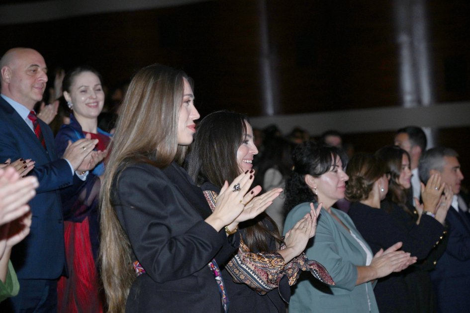 Bakıda çoxdan gözlənilən premyera baş tutdu - FOTO - foto 2