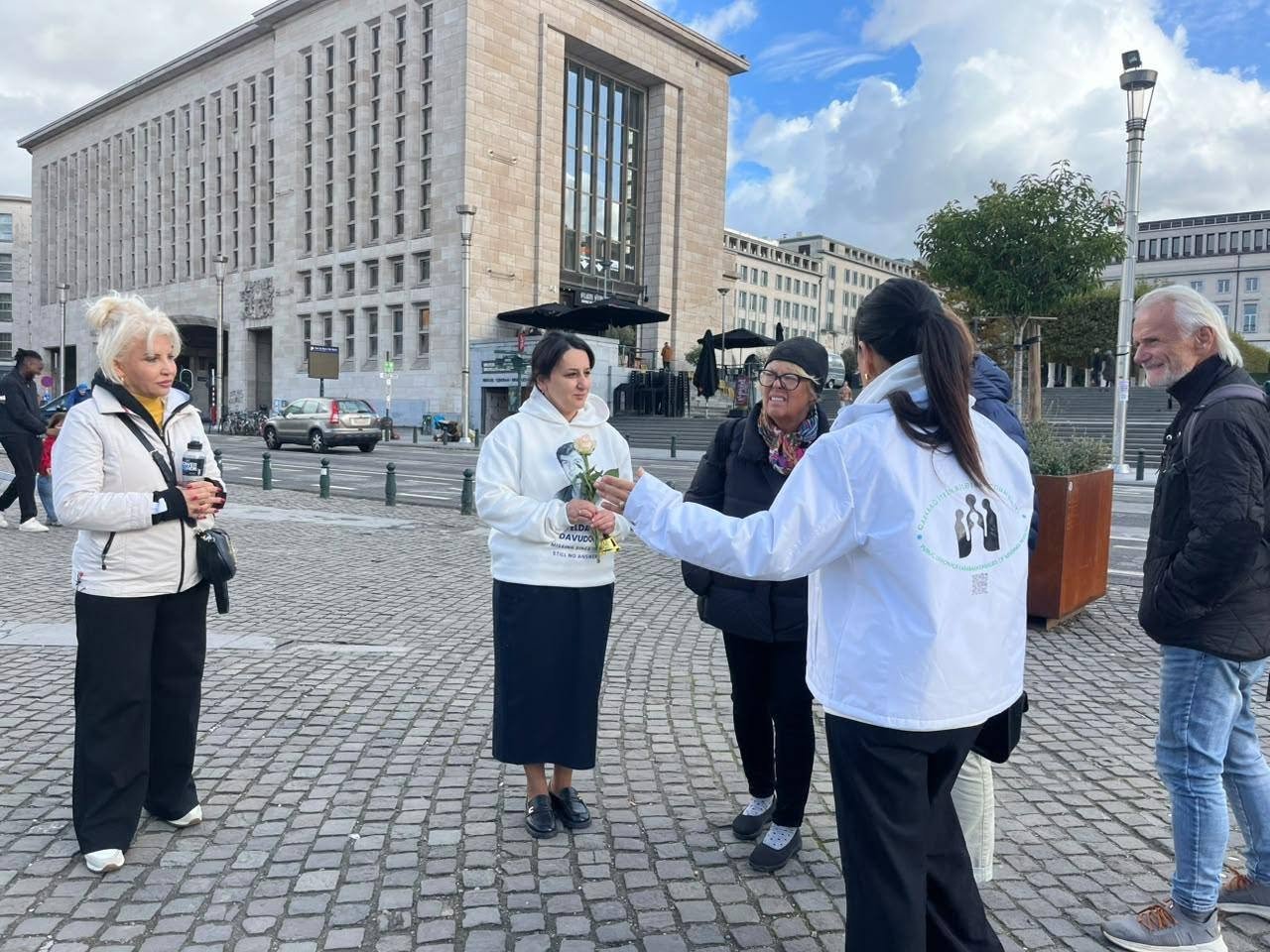 Azərbaycanlı itkin ailələri Brüsseldə silsilə dinc aksiyalar keçirdi - FOTO - foto 3