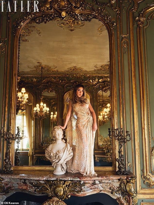 Salma Hayekin qızı Britaniyanın ən arzulanan gəlinləri siyahısına başçılıq edir - FOTO - foto 5