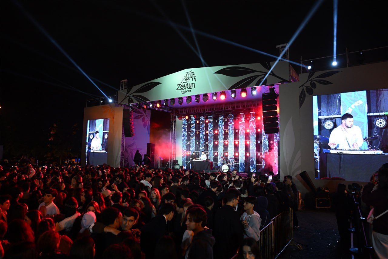 Aygün Kazımova möhtəşəm festivalın bağlanış günündə - FOTO - foto 3