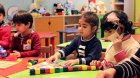 Uşaq bağçasında QALMAQAL - Azyaşlılara ət əvəzinə toyuğun dərisini kotlet edib verirlər? - VİDEO