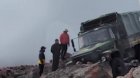Elbrus dağında kanatın qırılması ilə 25 nəfərlik alpinist qrupu dərəyə düşdü - VİDEO