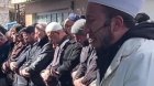 Cənazə namazında molla huşunu İTİRDİ - VİDEO