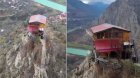 Təqaüdçü müəllim dağın zirvəsinə ev inşa etdi &ndash; Rayonun rəmzinə ÇEVRİLDİ &ndash; FOTO