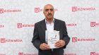 Bəhmən Cabbaroğlu kitablarını festival iştirakçılarına hədiyyə etdi