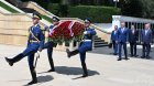 Slovakiya Prezidenti Bakıda şəhidlərin xatirəsini andı &ndash; FOTO