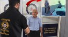 Özündən 45 yaş kiçik qadınla evlənmək istəyirdi &ndash; 170 minlik qızılından oldu &ndash; FOTO/VİDEO