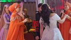 Fərqanə Qasımova toyda qızı üçün OXUDU - VİDEO