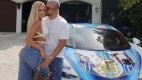 "Bugatti&rdquo;nin &ldquo;kapot&rdquo;una Messi və Maradonanın şəkillərini yapışdırdı &ndash; FOTO