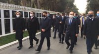 Türk Şurası rəsmiləri Fəxri və Şəhidlər Xiyabanını ziyarət etdilər - FOTO