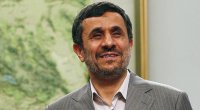 Mahmud Əhmədinejad Əli Xameneini 