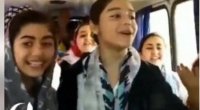 Güneyli uşaqların \