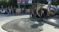 Bakıda betonqarışdıran maşın aşdı