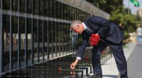 Britaniyanın yeni səfiri Şəhidlər Xiyabanını ziyarət etdi