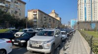 Bakının mərkəzində uzun tıxac yarandı – FOTO