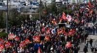 Fransada etirazlar DAVAM EDİR - Aeroportlarda kerosin çatışmır