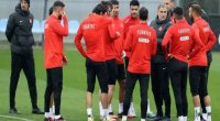 Ermənistanlı azarkeşlərdən HÖRMƏTSİZLİK: Türkiyənin himni fitə basıldı - VİDEO