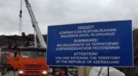 Laçın yolunda TARİXİ LÖVHƏ: Azərbaycana daxil olursunuz!