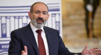 İkiüzlülüyün SON HƏDDİ – Paşinyan İrəvanda sülhdən, Praqada müharibədən DANIŞIR