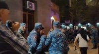 İrəvanda SON VƏZİYYƏT: Polis etirazçılara qarşı səs qumbaralarından istifadə edir - VİDEO 