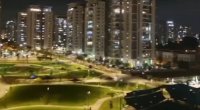 Raketlərin havada uçuşduğu İsraildə əhali fləşmob keçirir - VİDEO 