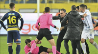 Türkiyə çempionatında hakim döyüldü: Bütün oyunlar təxirə salındı - FOTO/VİDEO