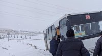 Bakı-Şamaxı yolunda avtobus qəzaya düşdü - FOTO