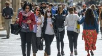 Azərbaycan əhalisinin 50,2 faizi qadınlardır - STATİSTİKA 