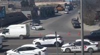 “Baksol yolu”nda yük maşını aşdı, hərəkət dayandı – FOTO/VİDEO