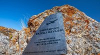 “Xınalıq və Köç Yolu” Qoruğunda qəzaya uğrayan AZAL təyyarəsinə həsr olunmuş xatirə lövhəsi QURAŞDIRILIB