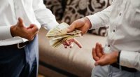 Qardaşı tərəfindən öldürülən "Baron Şəmi"nin 100 min manat borcunu kim ödəyəcək?