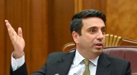 Alen Simonyan: “Katolikos parlament seçkilərinə qədər postunu tərk etməlidir”