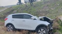 Siyəzəndə maşın aşdı - 2 yaralı var - FOTO
