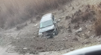 Zabratda avtomobil dərəyə aşdı - VİDEO