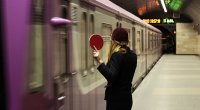 Metroda yenə GECİKMƏ: Qatar səkkiz dəqiqə yubandı