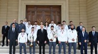 Prezidentin çempion güləşçilərimizlə görüşündən VİDEO