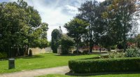 Gənc oğlan parkda dostunu bıçaqladı