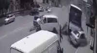 Bakıda yeddi avtomobilin toqquşduğu qəzanın ANBAAN VİDEOSU