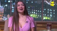 Aparıcı Xəyalə qəza keçirdi: "Axmaq piyadanın qurbanı oldum" &ndash; VİDEO