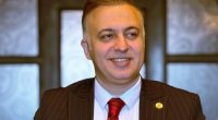 Hüseyndən Zaur Kamala: "1500 manatımı qaytar"