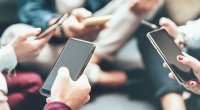 Gömrük postunda bəyan edilməyən 300 mobil telefon aşkarlandı
