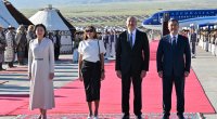 Prezident və xanımını &ldquo;Yaşa mənim xalqım&rdquo;la qarşıladılar - VİDEO