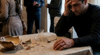 Arvadına meyvə qabı atan kişi 1500 manat CƏRİMƏLƏNDİ