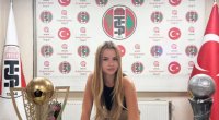 22 yaşlı qız Türkiyənin futbol klubuna baş məşqçi təyin olundu