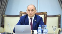 Deputat universitetdən qovulan tələbəni belə müdafiə etdi &ndash; FOTO